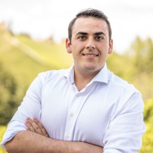 8E5DBF73-1D0D-4F9F-9B55-FAA4CB12CA60 Richard Schmid